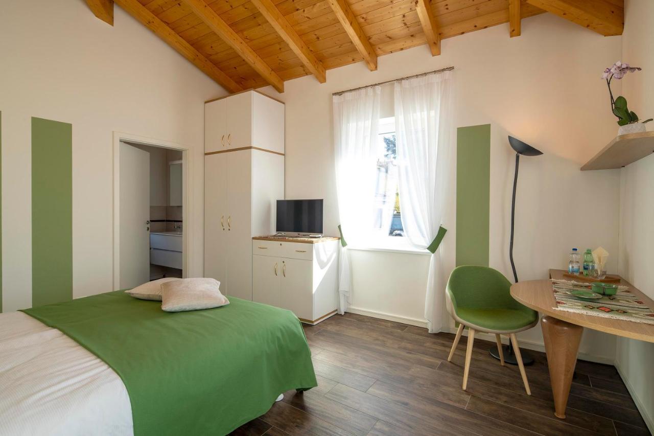 Albergo Ristorante Stazione Balerna Kültér fotó